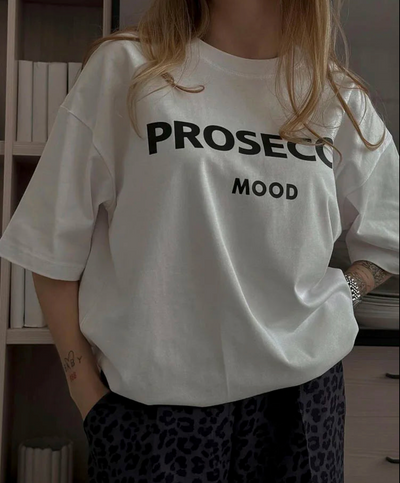 Barbara™ - Oversized T-Skjorte med Grafisk Trykk